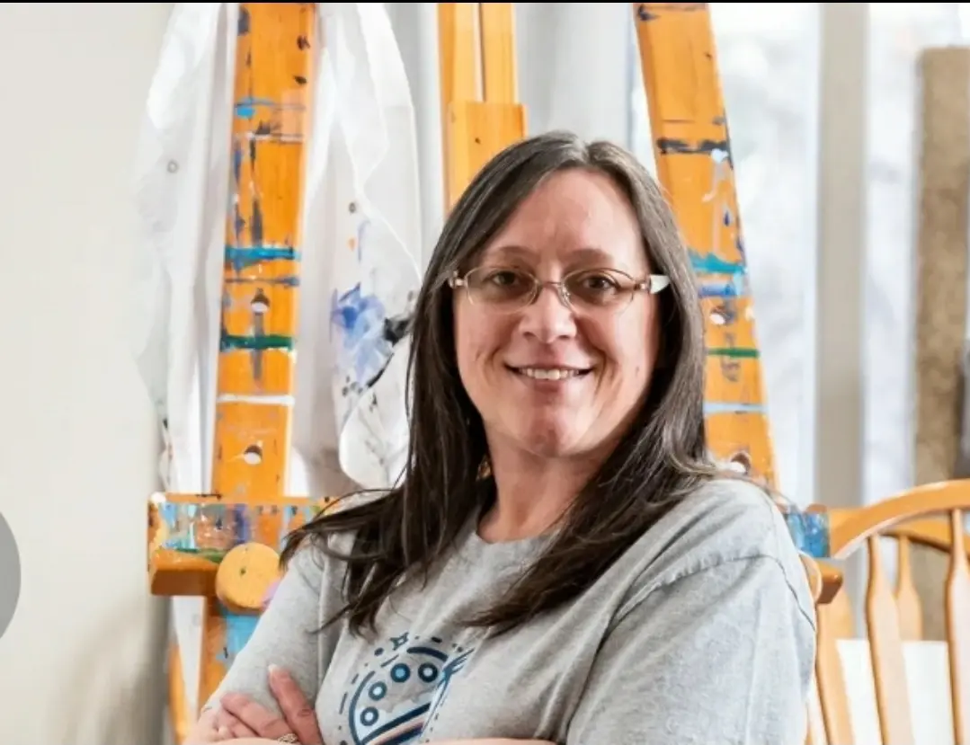 Jodi in front of easel